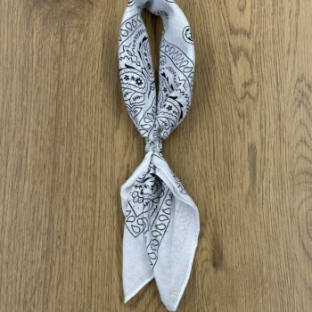 Bandana con accessorio - immagine 13